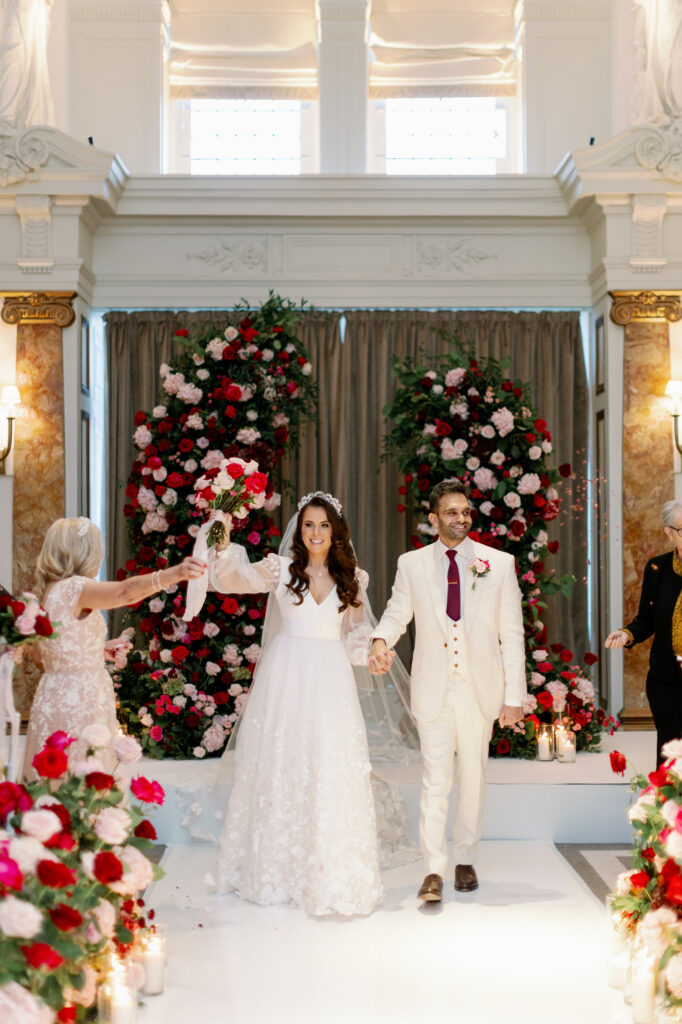 Kimpton Fitzroy london wedding ceremony flowers (1)