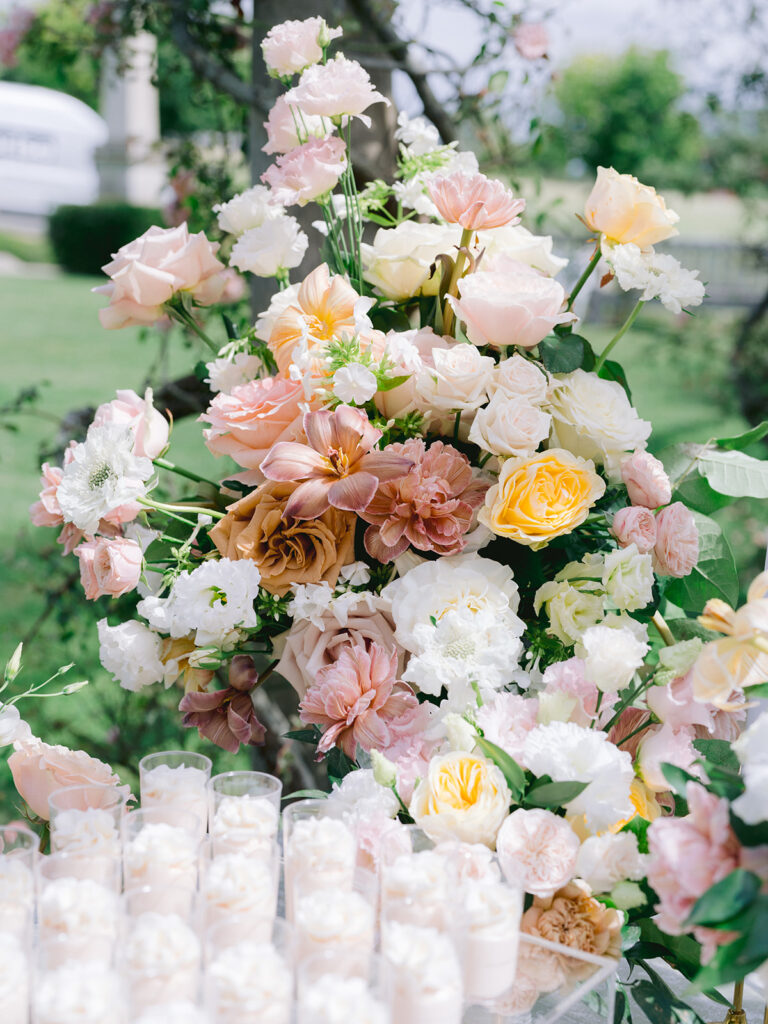 Euridge Manor cotswolds wedding venue flowers by Flourish and Grace cake by Erzulie Cakes